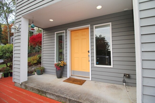 Photo - 11731 SW 41st Ave Unit Upper-Main