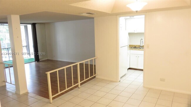Photo - 3720 Inverrary Dr Unit 2C
