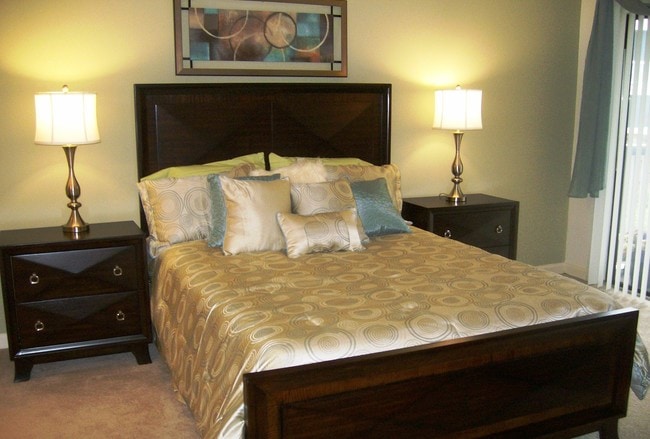 Salem Crest Apartment Homes