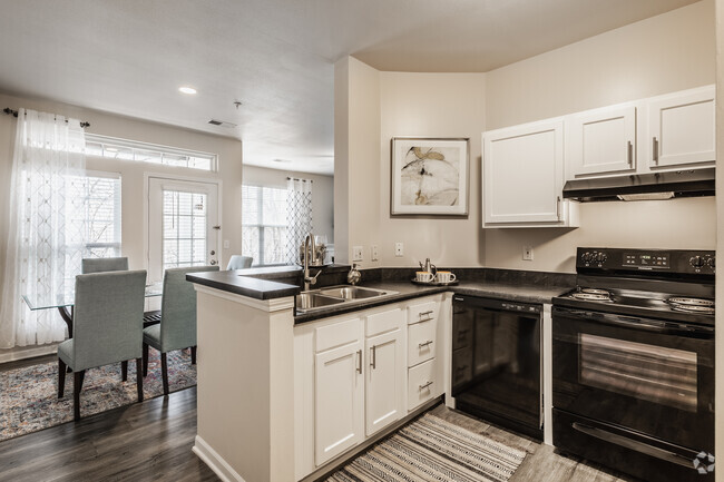 Spacious Renovated Kitchen - Riverchase Apartments