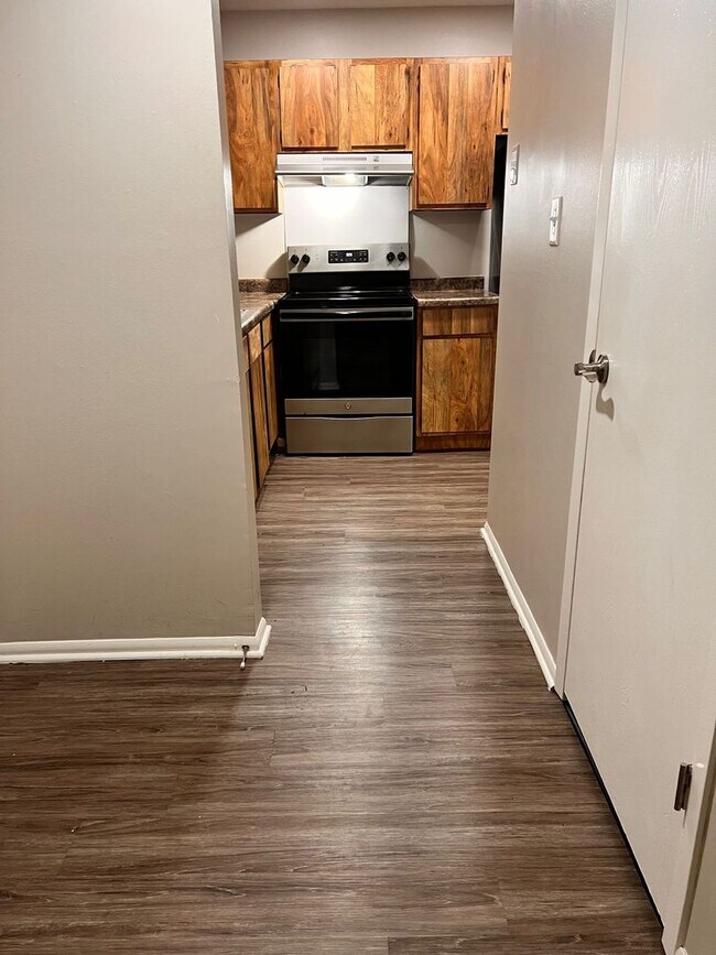 Photo - Charming 2-Bedroom 2-bathroom Apartment in the Heart of Chesterton! Unit B3