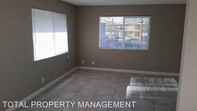 Photo - 486 North Cir