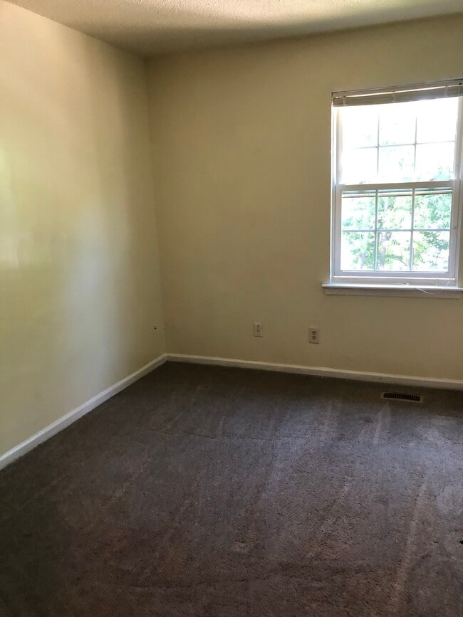 Photo - 5417 Grand Lake Cres