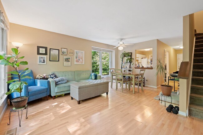 Photo - 2bd/2.5ba Townhouse Less than 1 Mile from ...