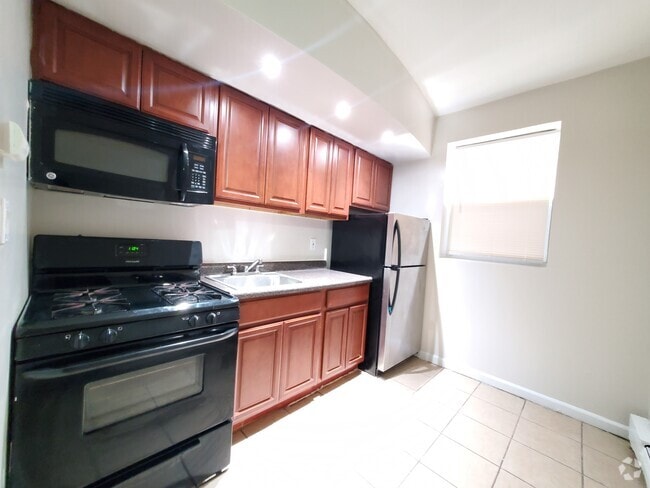 Building Photo - 186 Fairview Ave Unit A2 Rental