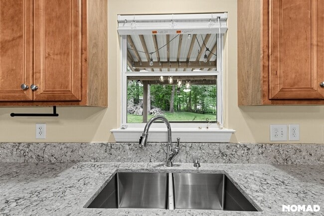 216 Bellwood Loop