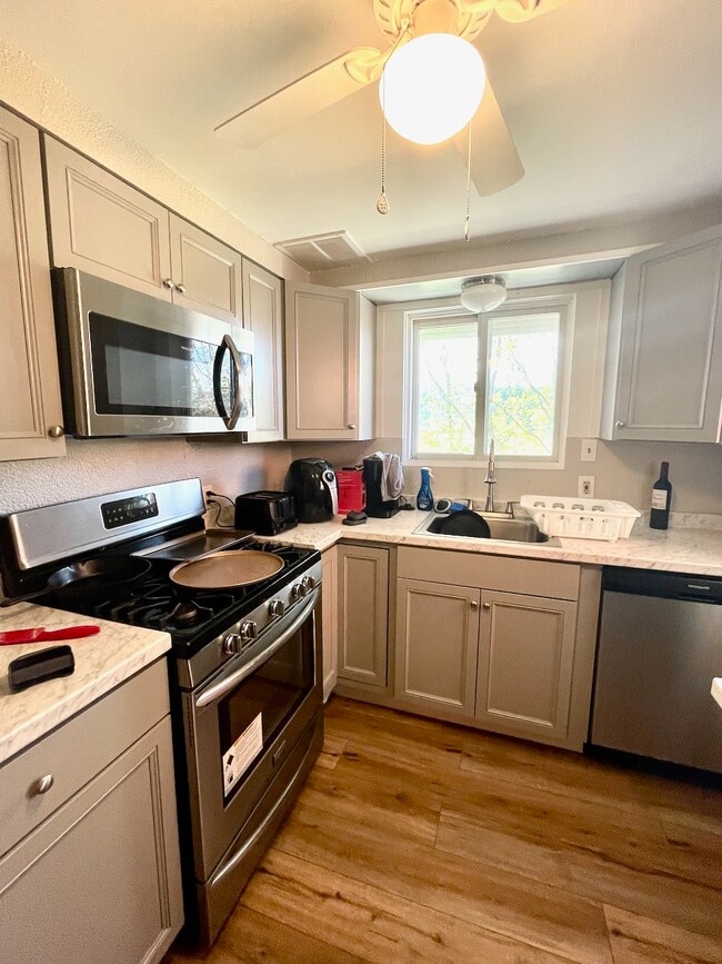 Building Photo - 307 Walnut St