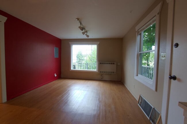 Photo - 2 & 4 Bedroom Apartments with Classic Charm & Bay View Unit #C