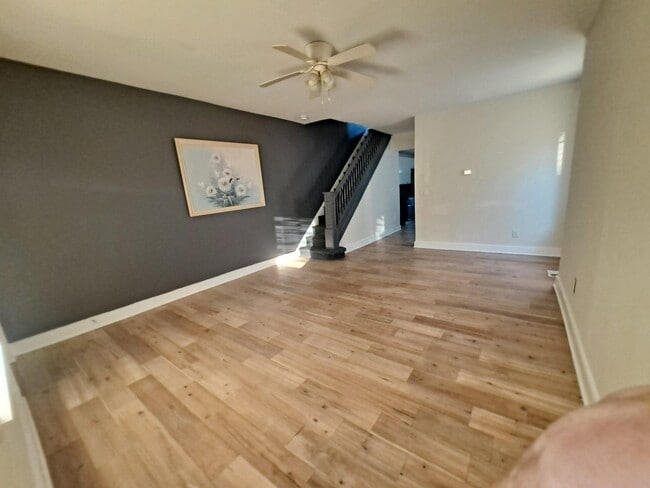 Photo - 1100 Green St