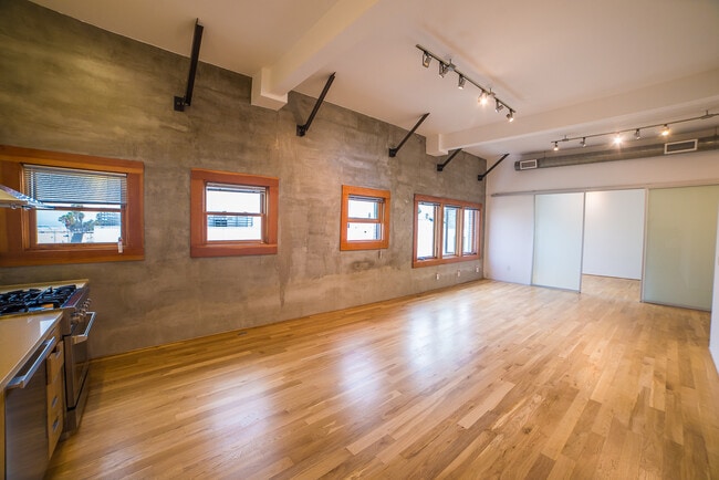 Photo - 8 Brooks Ave Unit 13