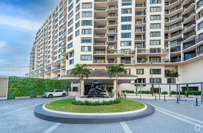 Building Photo - 540 Brickell Key Dr Unit 905 Rental