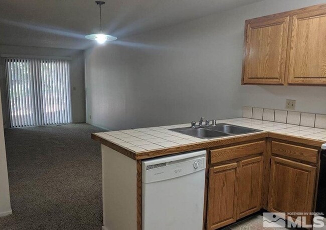2939 Tierra Verde E