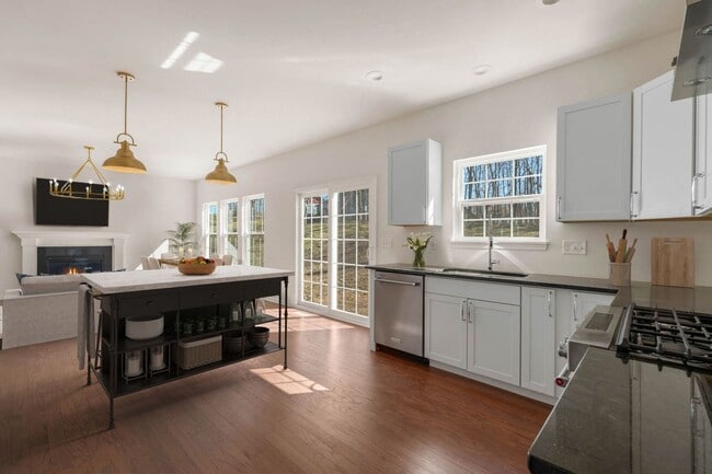 Photo - 1824 Forest View Ct