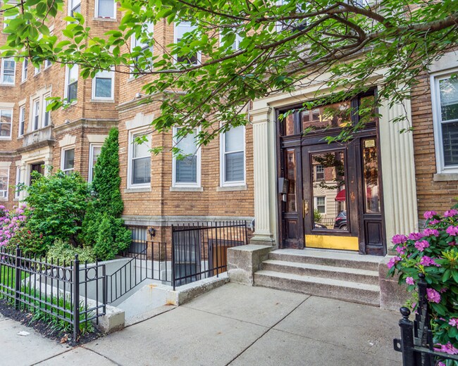 Photo - 124 Peterborough St