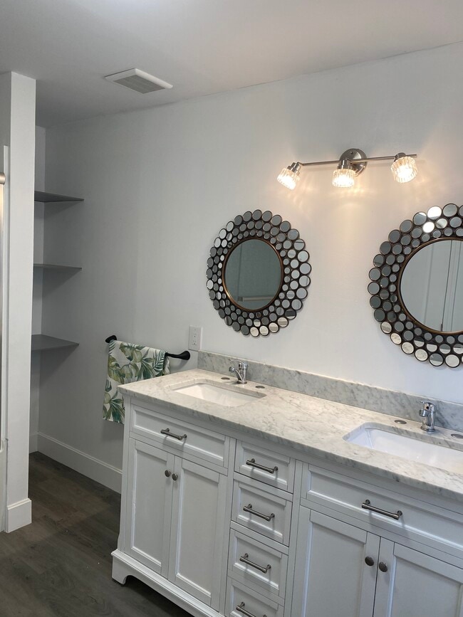 Photo - 326 Cottage Grove Rd Unit 1