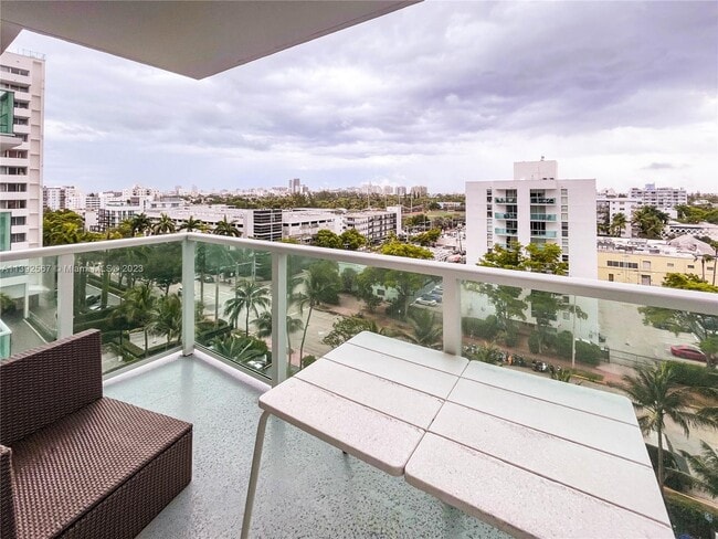 Photo - 1100 West Ave Unit 1000 West Mirador