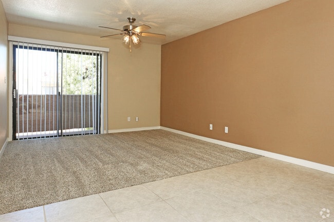 2BR, 2BA - Regency Upgraded 920 SF