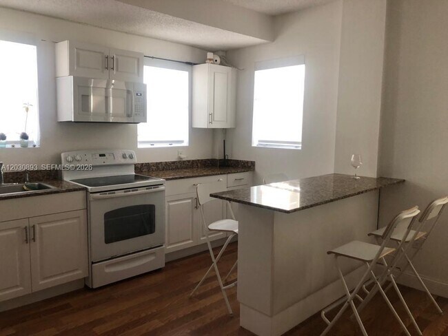737 Jefferson Ave Unit 103