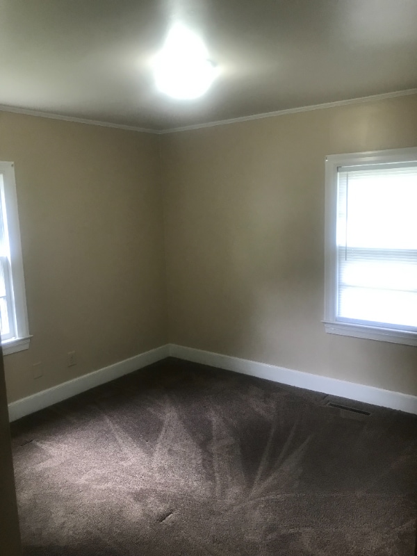 Photo - 703 Jackson Ln