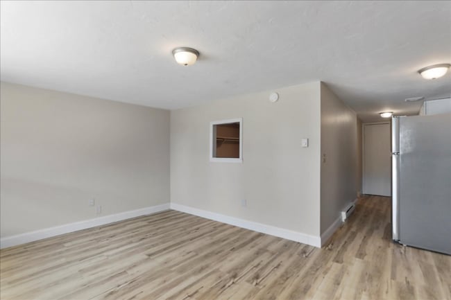 Photo - 185 N Main St Unidad 9