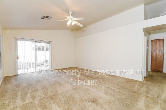 Photo - 930 E Monterey St