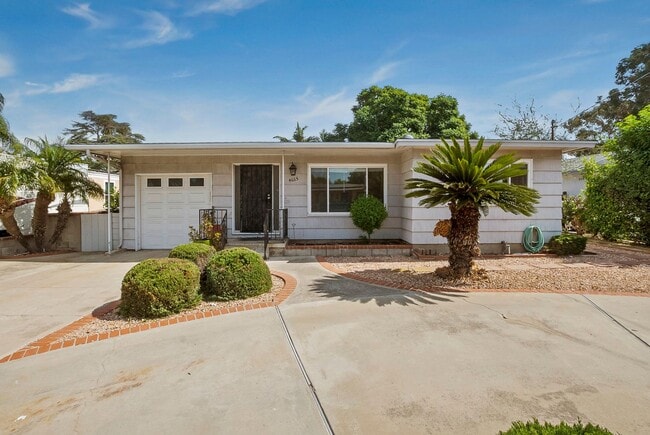Photo - Large 3 Bedroom 2 Bathroom House in La Mesa!