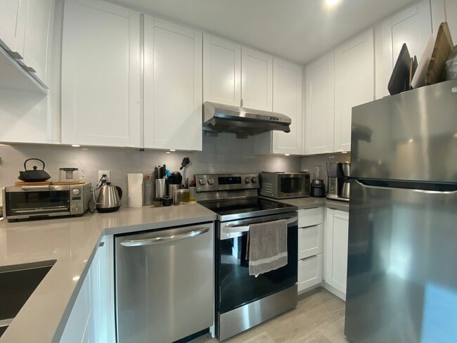 Photo - 2238 Eton St