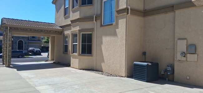 562 Ranger St