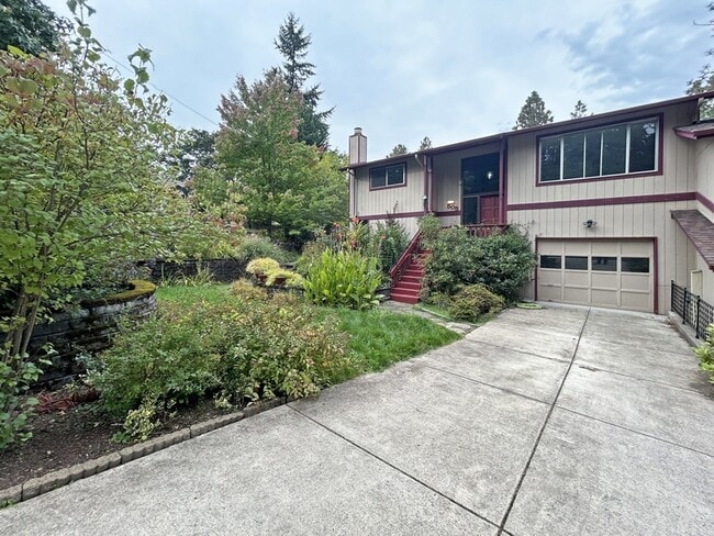 Building Photo - 505 Empress Ave