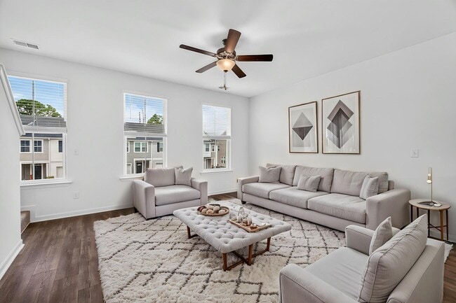 Building Photo - Highland Townhomes