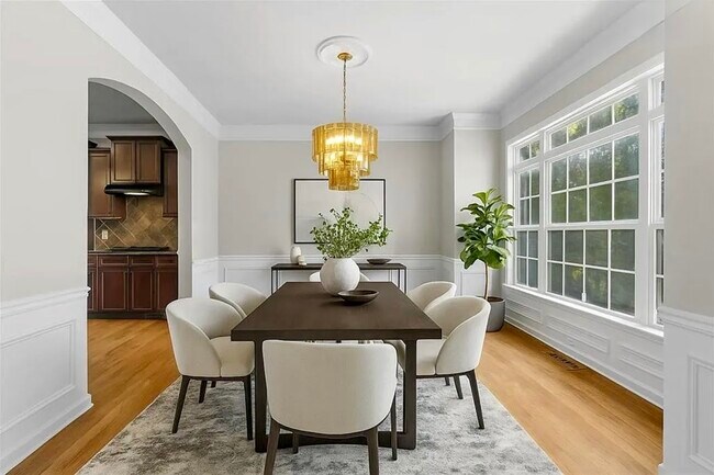 Photo - 6061 Farrell Way