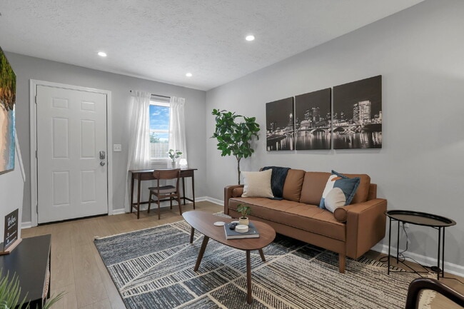 Photo - 380 Forest St Unidad D