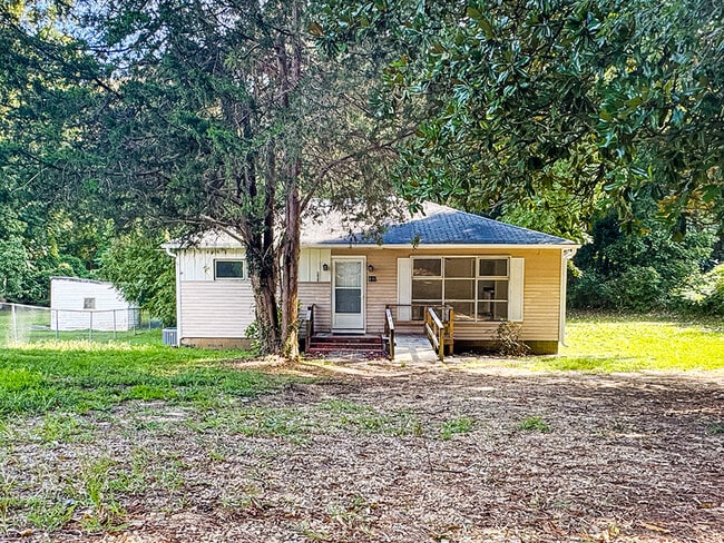 Building Photo - 416 Burbank St Rental
