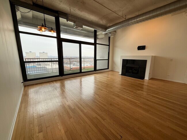 Photo - 1530 S State St Unidad 926