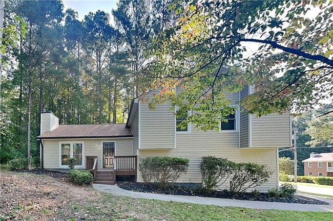 Building Photo - 3117 Calumet Cir NW Rental