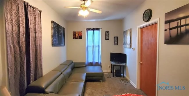 Photo - 21 Magyar St