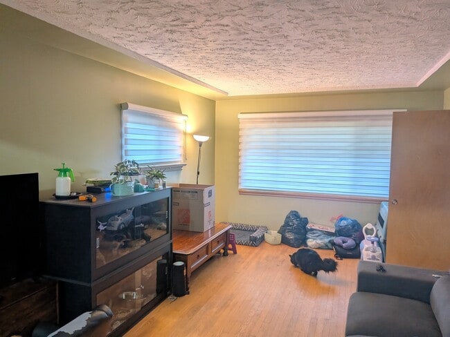 Photo - 45885 Henley Ave