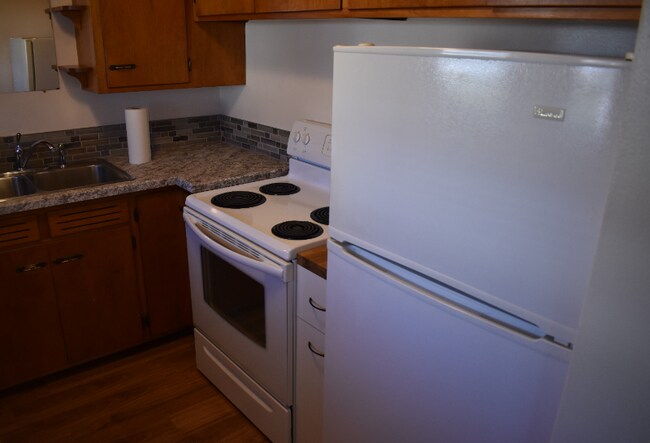 Photo - 717 Willow St