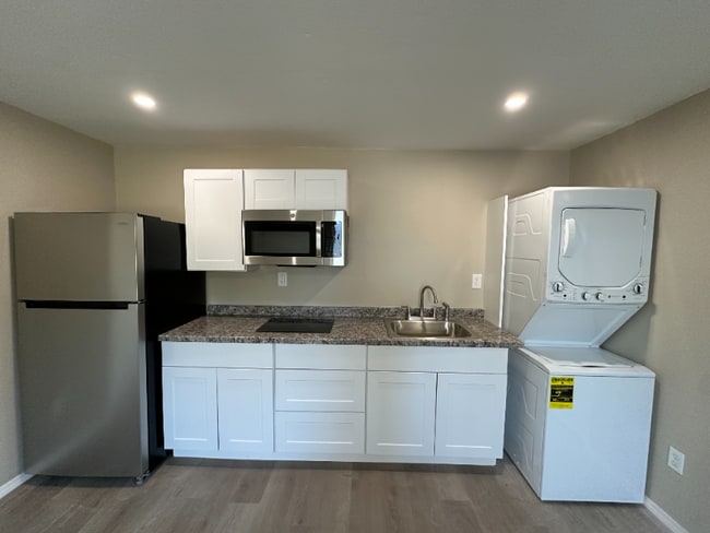 Photo - 180 S Glenwood St Apartamento Unidad E