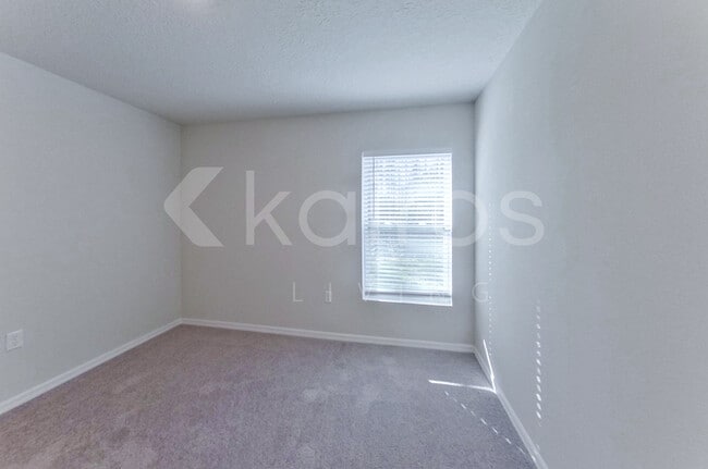 Photo - 1244 W Hanover Ln