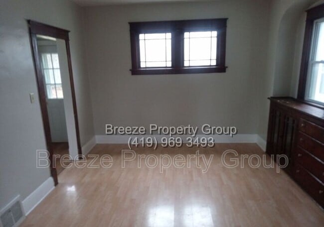 Photo - 733 E Oakland St