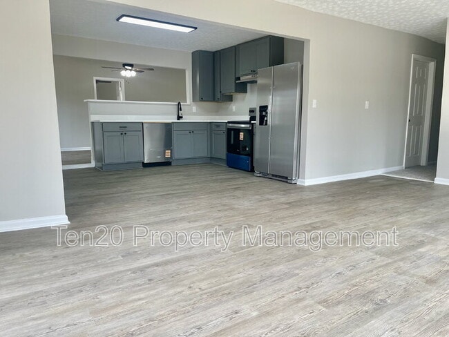 Photo - 4839 Allen St