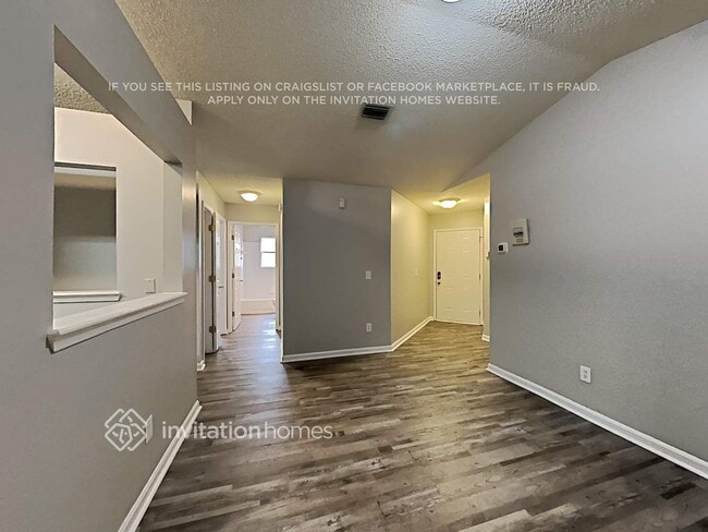 Photo - 2999 Mikris Dr E