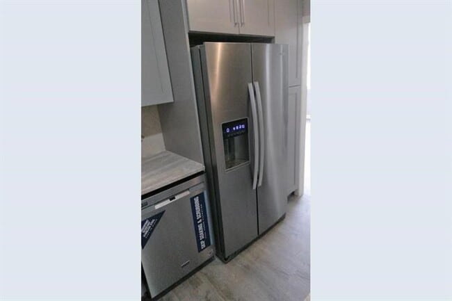 Photo - 5005 Collins Ave Unit PH6