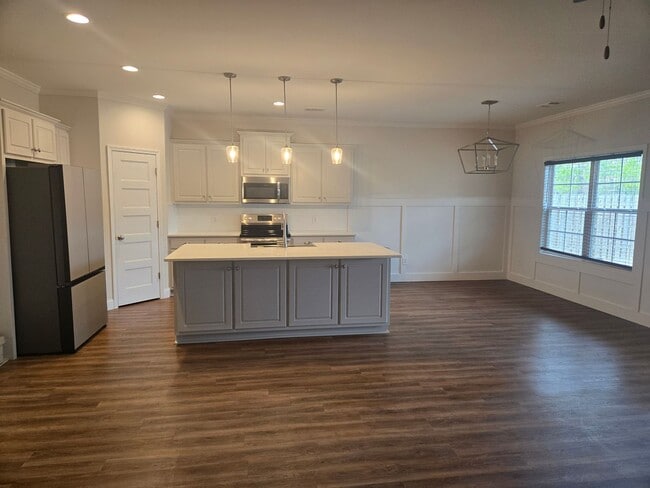 Photo - FOR RENT in MIDLAND! Available Now!