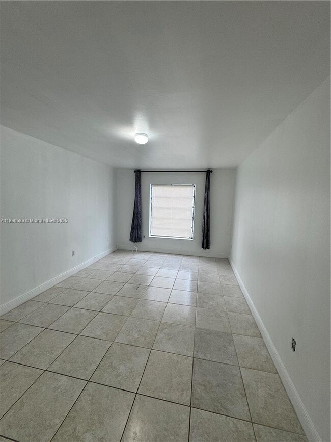 Photo - 10431 N Kendall Dr Unit D312