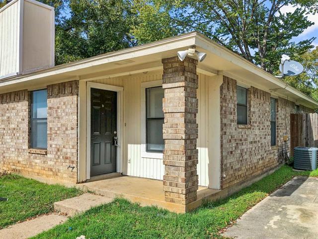 Photo - 821 N Mesquite St