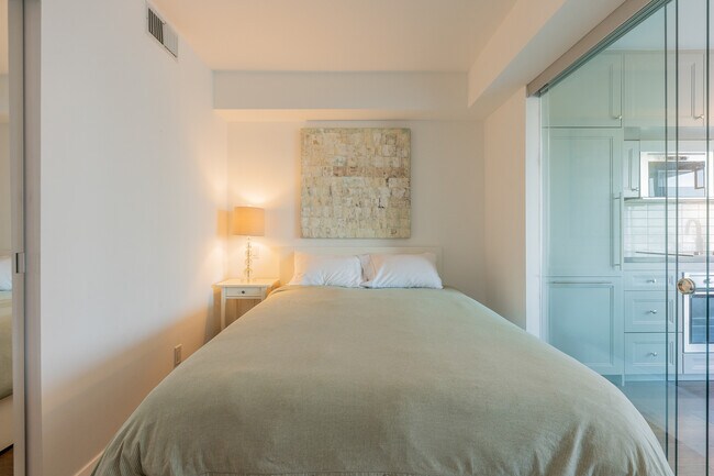 Photo - 155 Yorkville Ave Unit 1116