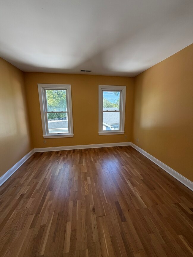 Photo - 252 Villa Ave Unit 3rd Floor