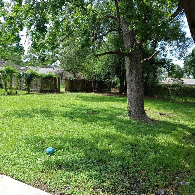 Building Photo - 11239 Spottswood Dr Rental